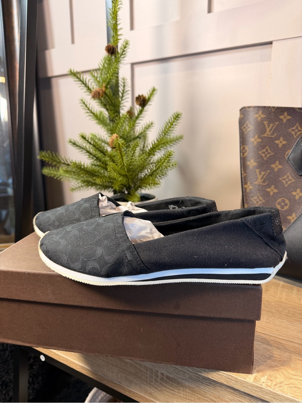 Coach Black Signature Jacquard Slip-On Sneakers 7.5 flats - Picture 3 of 6